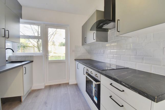 4-bed semi-detached on Wellington Road, Hertfordshire, £2,700/mo