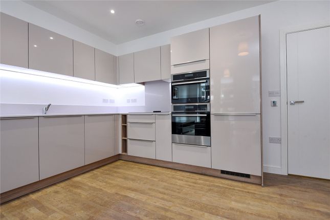 27, Poldo House, Enderby Wharf photo 4