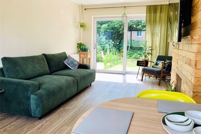 7, Cedar Close, Nottingham photo 2