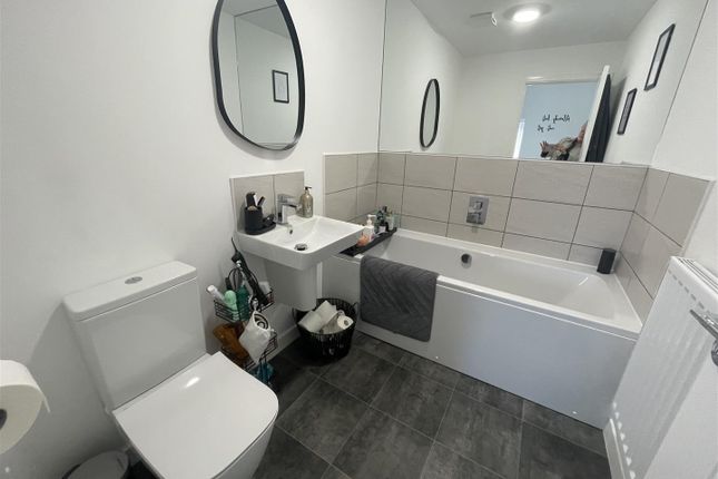 34, Willow Crescent, Chester Le Street photo 4