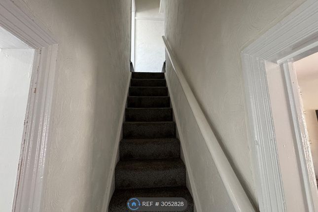 Blenheim Road, Barnsley photo 4