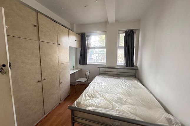 10-11 Snowfields, London photo 2