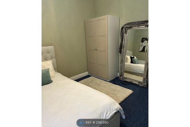 Flat   Walmer Castle Road, Walmer, Deal photo 5