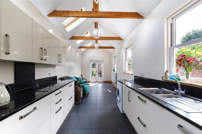 20, Beaumont Rise, Buckinghamshire photo 4