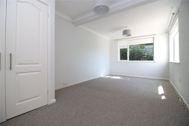 6, Farm Lane South, Barton on Sea photo 4