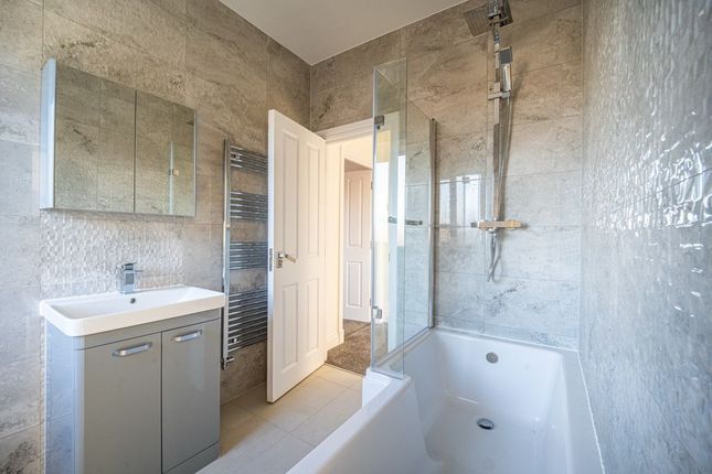 Laws Mansion,F4, High Street, Bedford photo 5