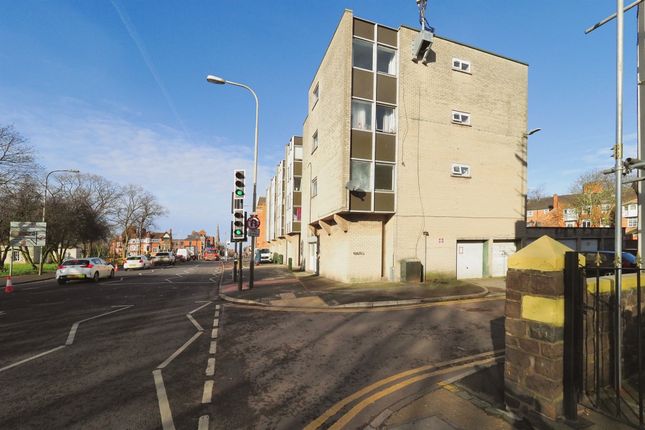 Flat for sale in London Road, Leicester