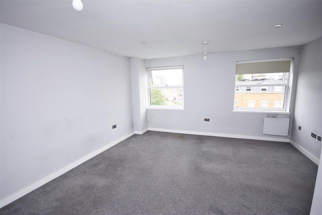 Flat 10, Cheviot House, 49-53 Sheep Street, Northamptonshire photo 5