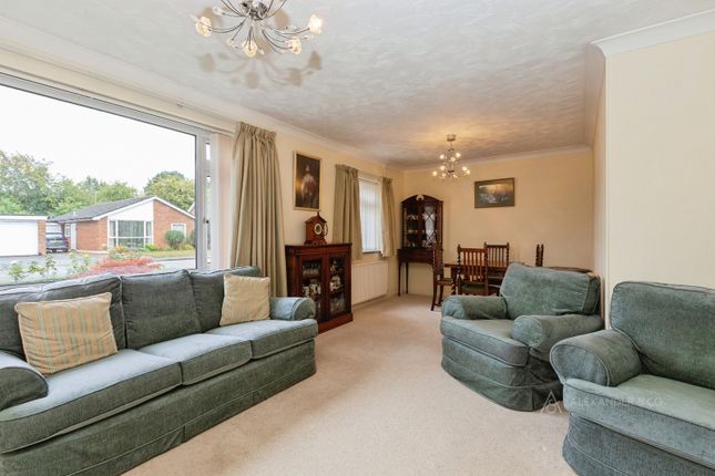 9, Irvine Drive, Aylesbury photo 4