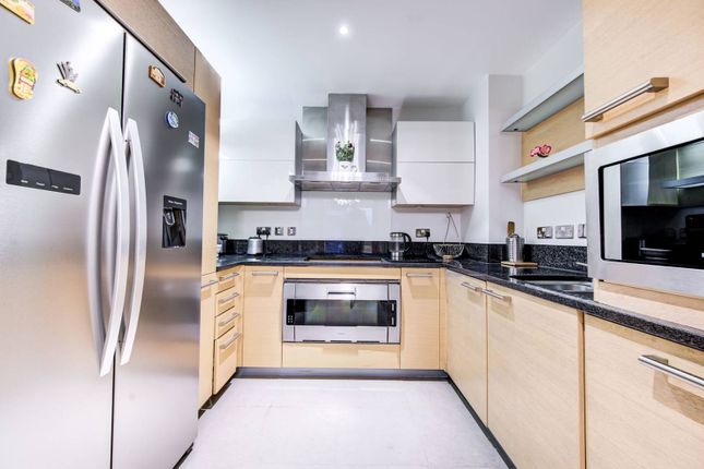 Flat for sale in Regal House, Imperial Wharf, London