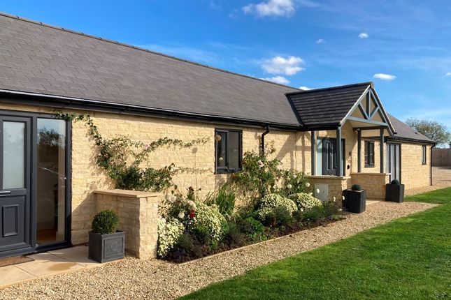 Bungalow for sale in The Dairy, Hornbeam Grange, Cricklade, Swindon, Wiltshire