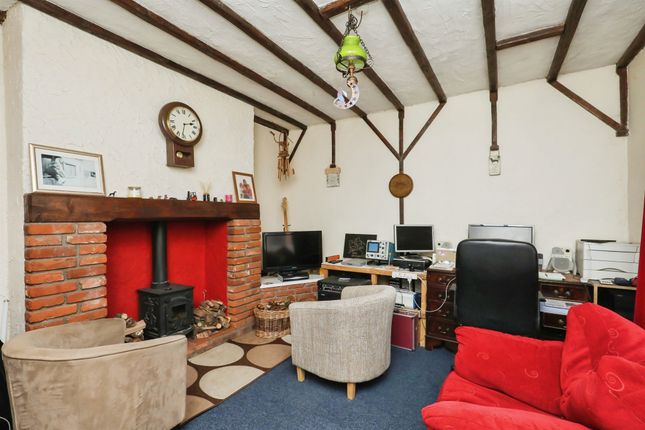 7, Mill Road, Fakenham photo 3