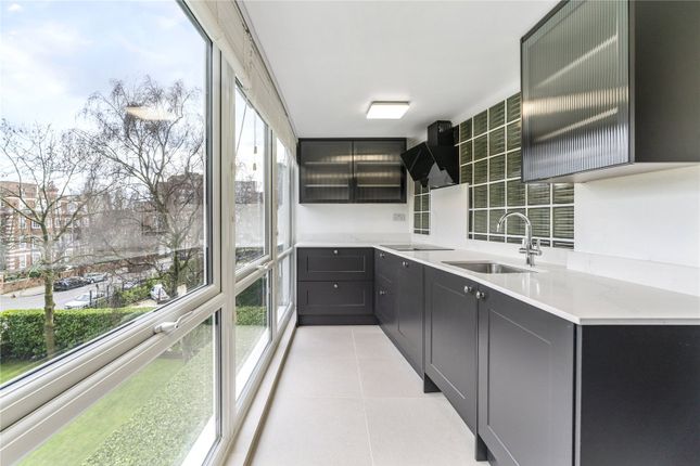 Flat for sale in St. Johns Wood Park, St John's Wood, London