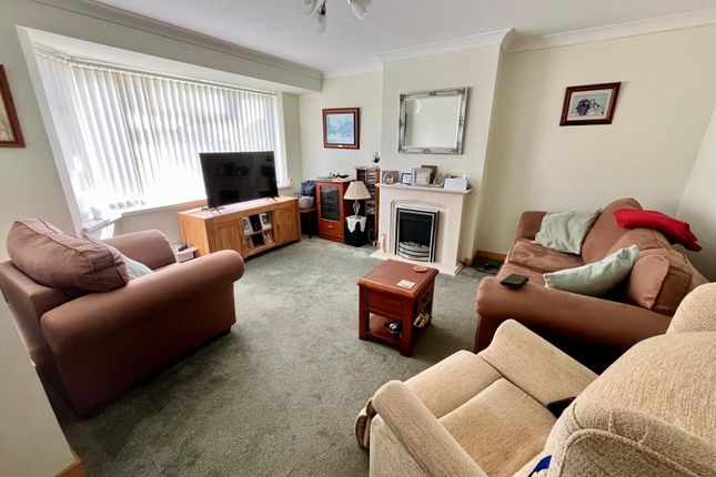 18, Hillsboro, Bridgend photo 2