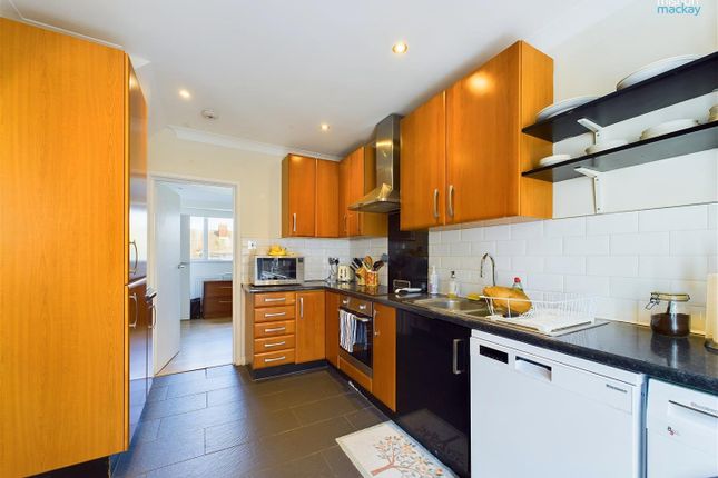 40, Goldstone Way, East Sussex photo 3