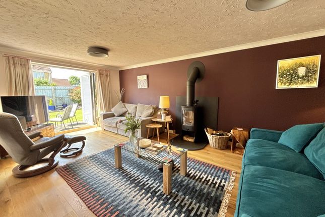 6, Drakes Meadow, Yeovil photo 4
