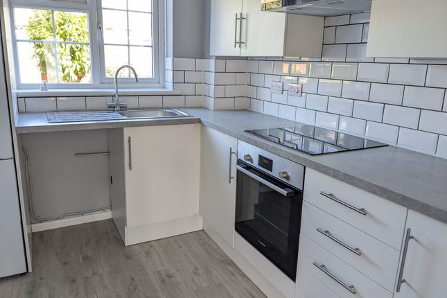 60a, Sovereigns Way, Marden photo 4