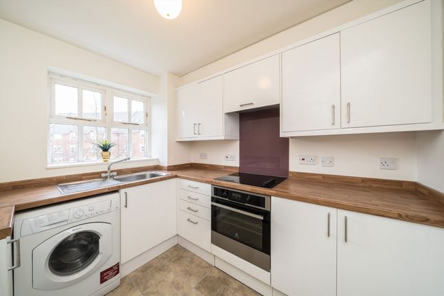 223, Macmillan Way, London photo 2