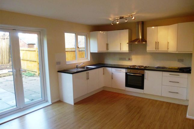 4, Peterborough photo 2