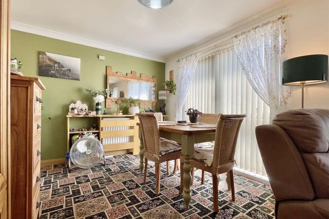 flat 2, 38, Grangecroft road, Portland photo 4