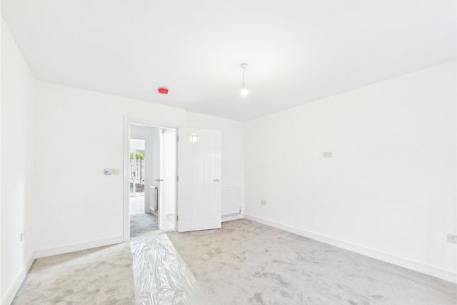 21, Terence Street, Manchester photo 2
