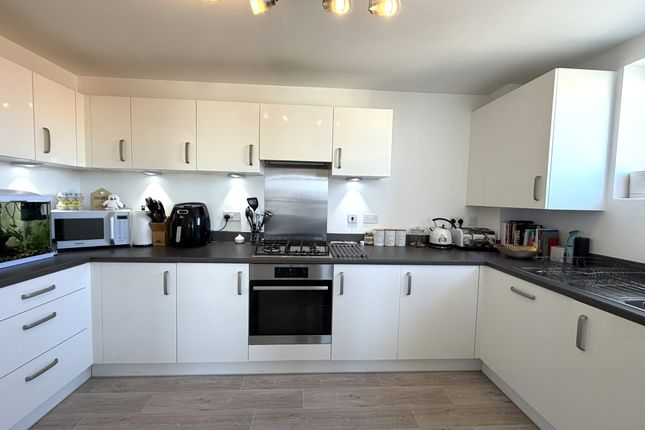 43, Tavener Drive, Biggleswade photo 4