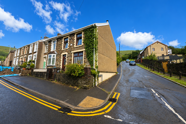 11 Nanthir Road, Bridgend photo 2