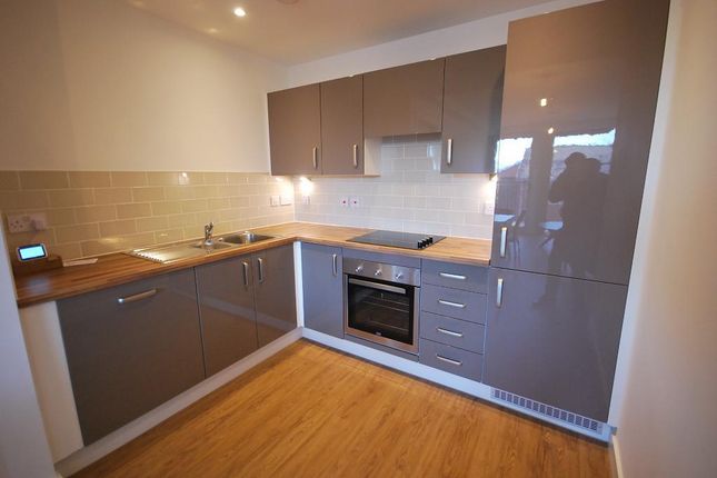Flat to rent in Leaf Street, Hulme, Manchester