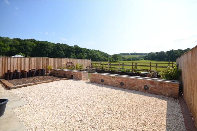 32, Riverside Close, West Yorkshire photo 3