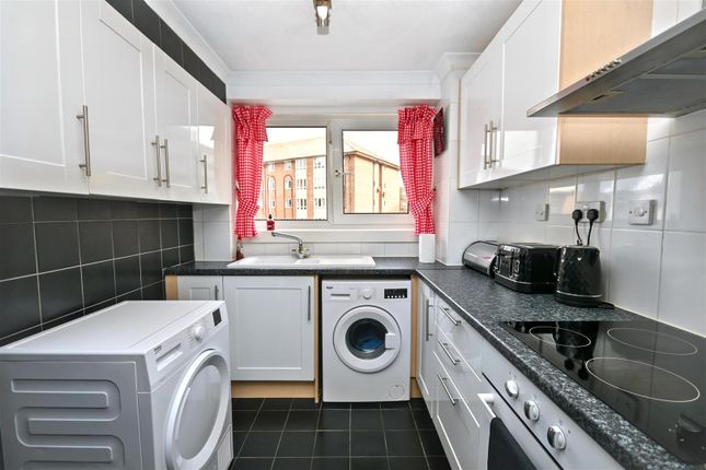 7, Gannet House, Hartington Place, Eastbourne photo 4
