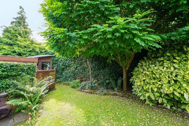 Detached house for sale in Rosebery Avenue, Linslade, Leighton Buzzard