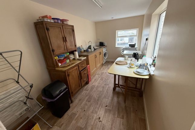 La Bassee, Lower Church Street, Colyton photo 5