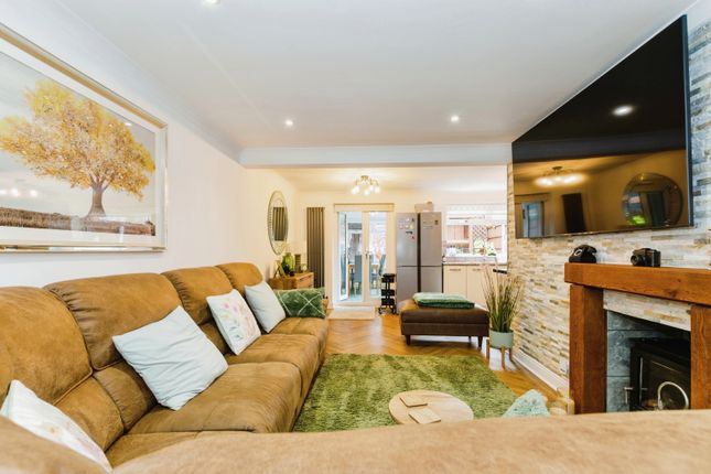 8, Vulcan Drive, Wigan photo 4