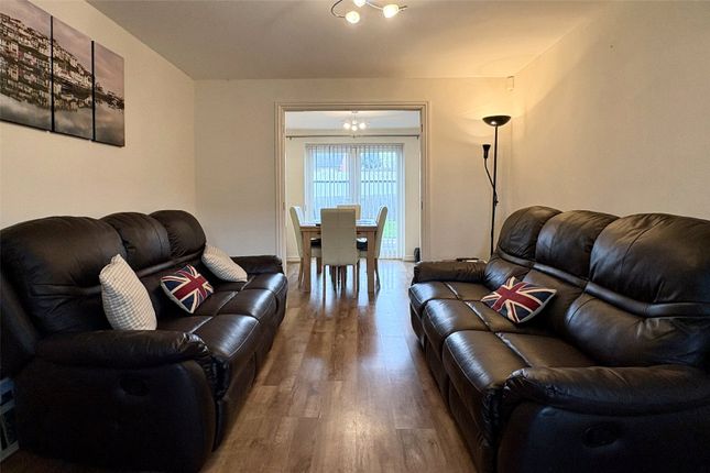 17, Hollies Farm Drive, Ilkeston photo 2