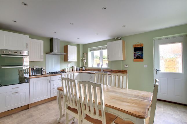 38, Gorse Crescent, St. Neots photo 2