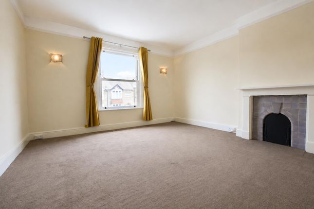 67A, Warley Hill, Brentwood photo 5