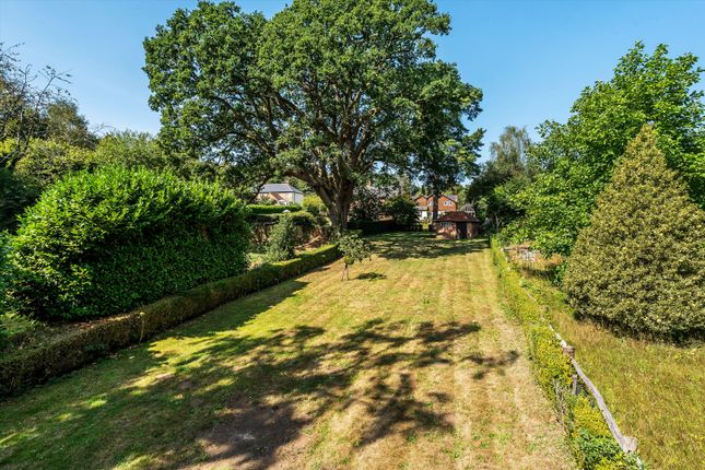 Heath Lane, Guildford photo 4
