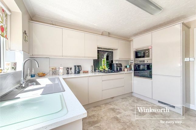 2, Batstone Way, Dorset photo 4