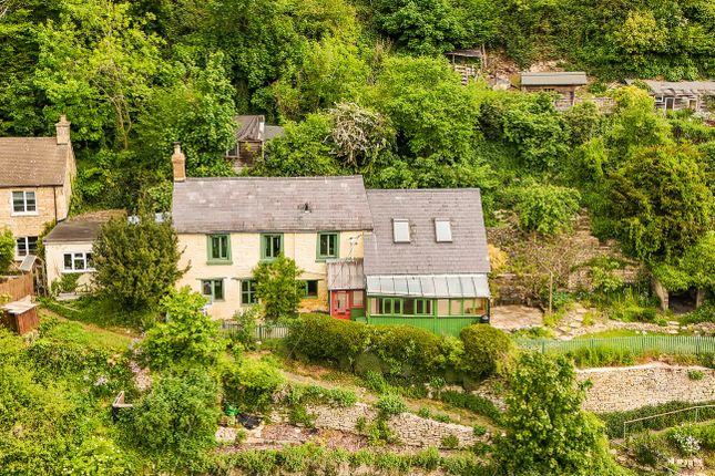 Lean House, High Street, Chalford photo 2