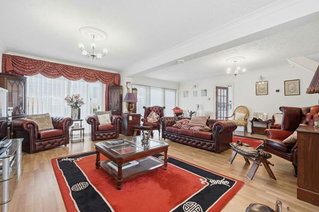 11 Dunstable Road, Stanford-Le-Hope photo 4
