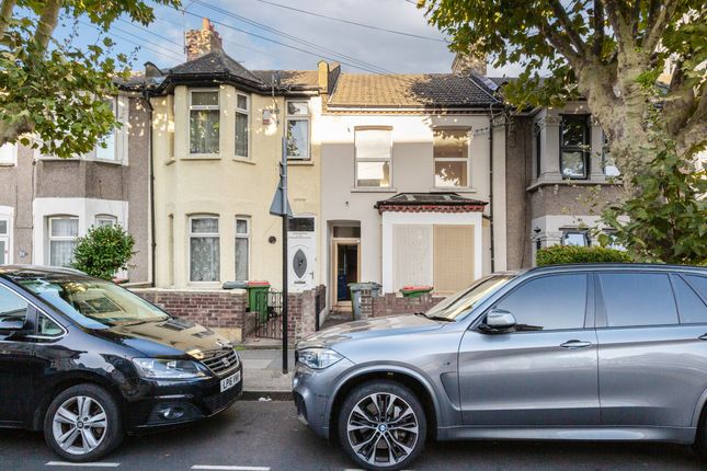 2-bed flat on 62 Tudor Road, London, £325,000