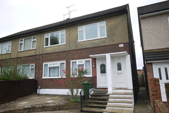 Thumbnail Flat to rent in Ruskin Close, Cheshunt, Waltham Cross