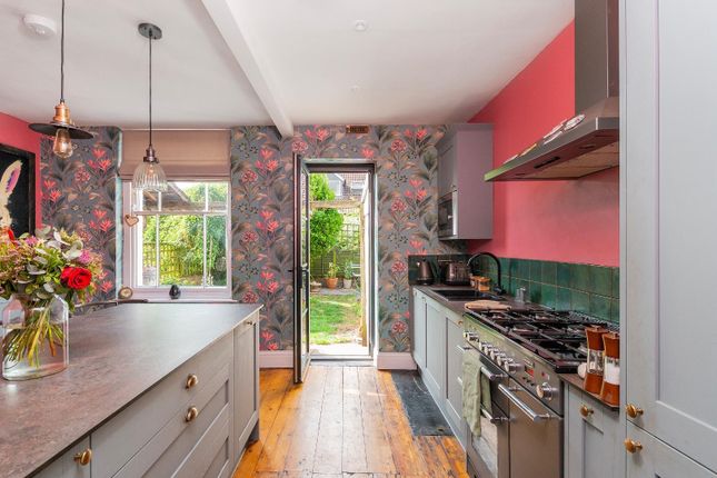 0A2Ths - Kitchen Diner E.Jpg