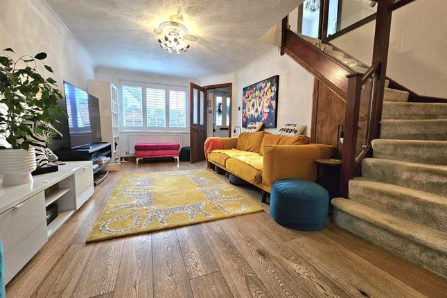 53, Stocken Close, Hucclecote photo 3
