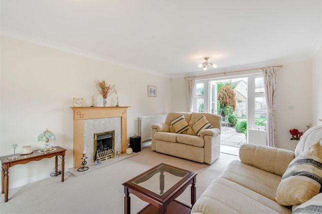 23, Denning Close, Maidstone photo 3