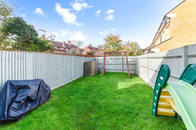 228C,, Canterbury Road, Morden photo 3