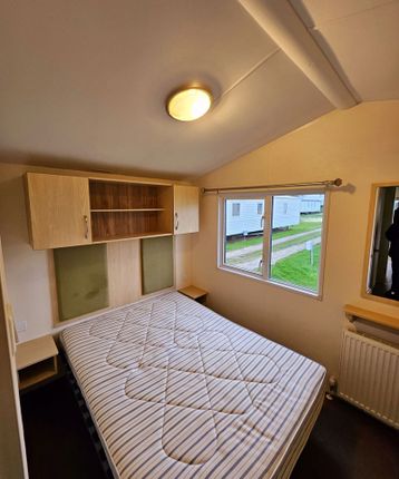 Mobile/park home for sale in 2015 Willerby Rio Gold, Cleethorpes Pearl, North Sea Lane, Humberston