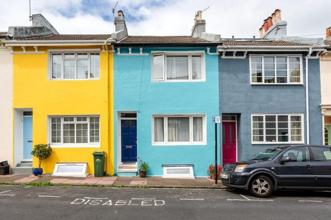 Terraced house for sale in Quebec Street, Brighton