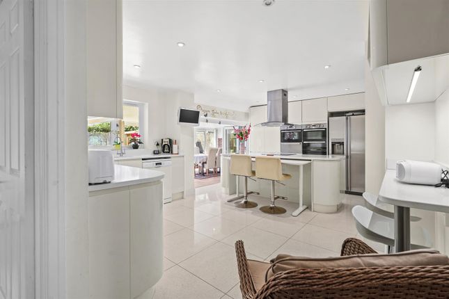 8, Beacon Court, Milton Keynes photo 4