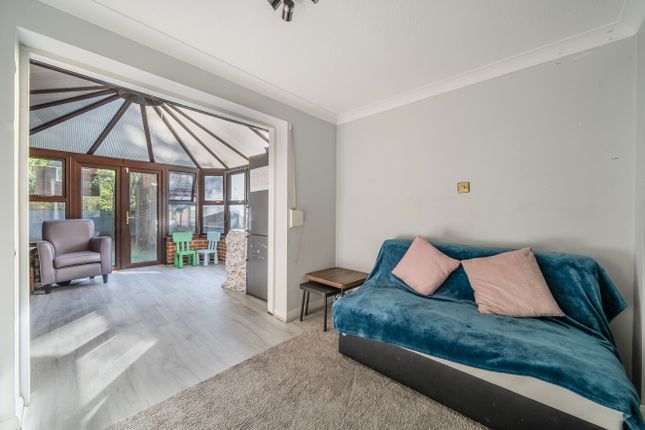 1354645-6-68d17A9...